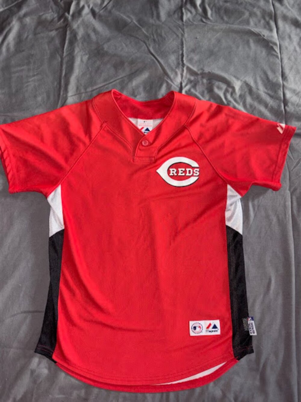Vintage 2000's Cincinnati Reds - Majestic Red Jersey - Size Youth Large